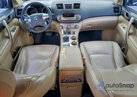 2012 Toyota Highlander Base из США, поврежденный, VIN 5TDZK3EH9CS070213